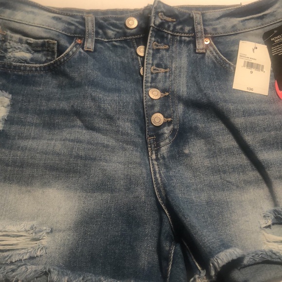 Dream button fly distressed shorts - Picture 7 of 12